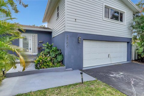 House in Fort Lauderdale, Florida 3 bedrooms, 148.83 sq.m. № 1766806 - photo 6
