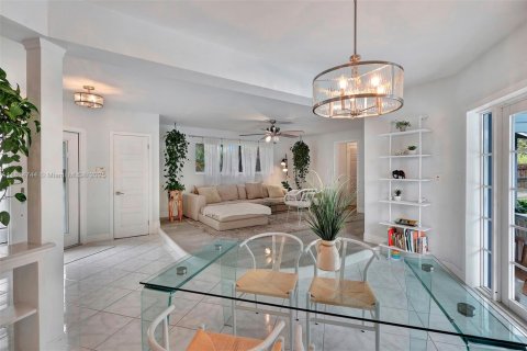 House in Fort Lauderdale, Florida 3 bedrooms, 148.83 sq.m. № 1766806 - photo 18