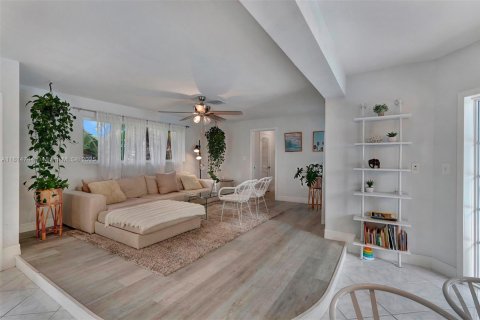 House in Fort Lauderdale, Florida 3 bedrooms, 148.83 sq.m. № 1766806 - photo 19