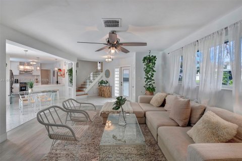 House in Fort Lauderdale, Florida 3 bedrooms, 148.83 sq.m. № 1766806 - photo 25