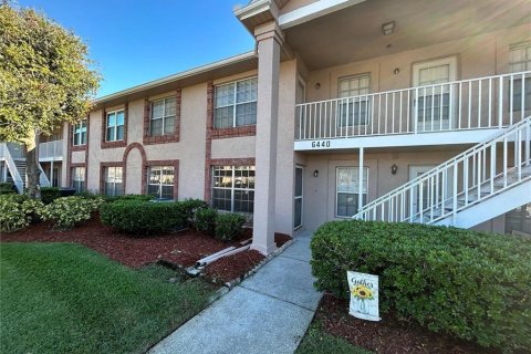 Condo à New Port Richey, Floride, 2 chambres № 2142256