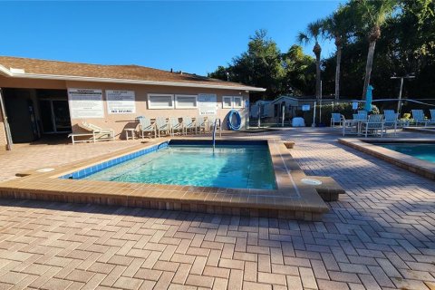 Copropriété à vendre à New Port Richey, Floride: 2 chambres, 77.57 m2 № 2142256 - photo 24