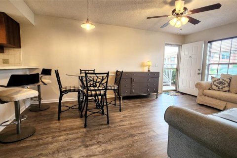 Copropriété à vendre à New Port Richey, Floride: 2 chambres, 77.57 m2 № 2142256 - photo 6