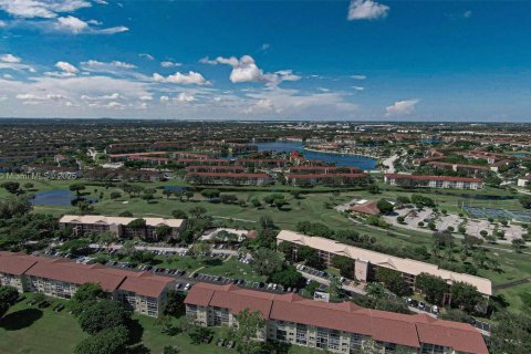 Condo in Pembroke Pines, Florida, 1 bedroom  № 1741718 - photo 25