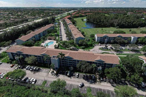 Condo in Pembroke Pines, Florida, 1 bedroom  № 1741718 - photo 19