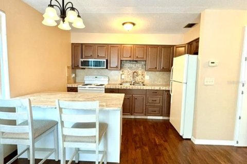 Copropriété à louer à Holiday, Floride: 2 chambres, 76.64 m2 № 2399396 - photo 6