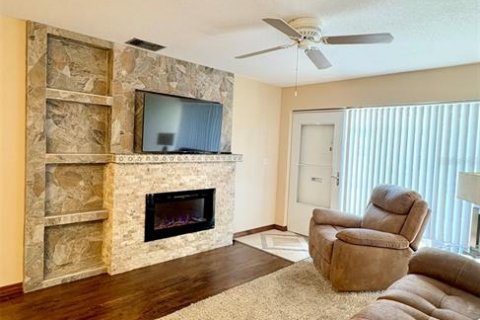 Copropriété à louer à Holiday, Floride: 2 chambres, 76.64 m2 № 2399396 - photo 3