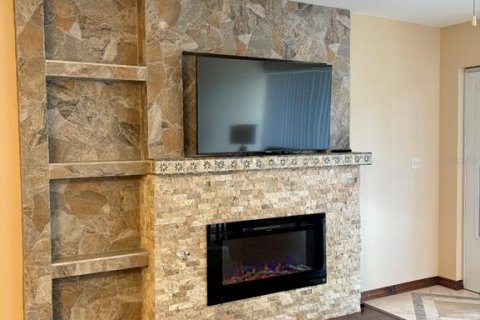 Copropriété à louer à Holiday, Floride: 2 chambres, 76.64 m2 № 2399396 - photo 4