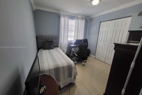 Condominio en alquiler en Homestead, Florida, 2 dormitorios, 80.17 m2 № 1970920 - foto 9