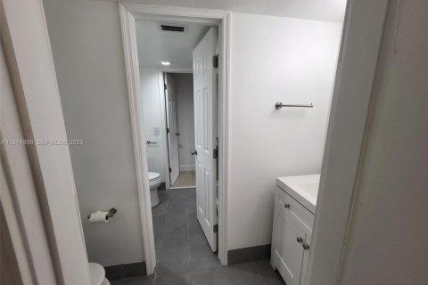 Condo in Homestead, Florida, 2 bedrooms  № 1970920 - photo 29