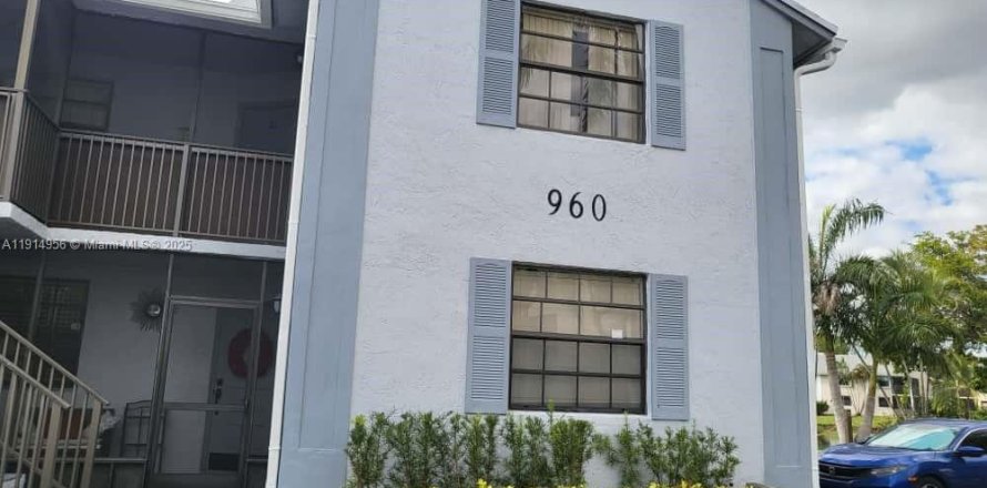 Condominio en Homestead, Florida, 2 dormitorios № 1970920