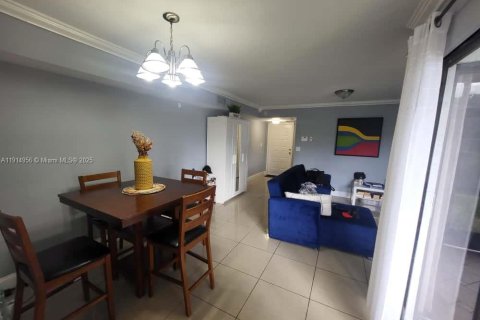 Condominio en alquiler en Homestead, Florida, 2 dormitorios, 80.17 m2 № 1970920 - foto 6