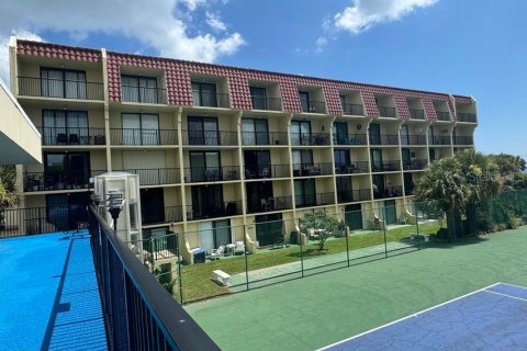 Condo in Daytona Beach, Florida, 1 bedroom  № 2211438