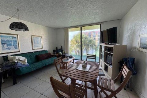 Condo in Daytona Beach, Florida, 1 bedroom № 2211438 - photo 3