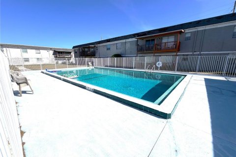 Condominio en venta en Orlando, Florida, 1 dormitorio, 72.46 m2 № 2102790 - foto 16