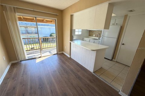Condominio en venta en Orlando, Florida, 1 dormitorio, 72.46 m2 № 2102790 - foto 2