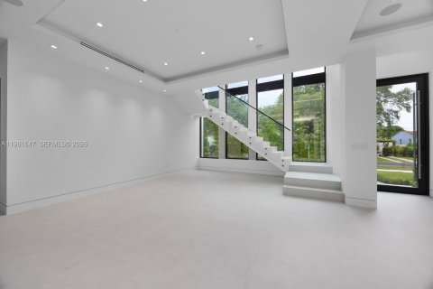 Купить виллу или дом в Майами, Флорида 5 спален, 361.58м2, № 2043601 - фото 19