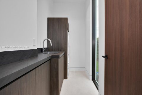 Купить виллу или дом в Майами, Флорида 5 спален, 361.58м2, № 2043601 - фото 29