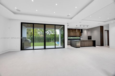 Купить виллу или дом в Майами, Флорида 5 спален, 361.58м2, № 2043601 - фото 11
