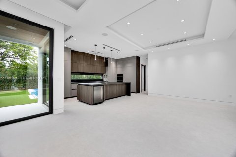 Купить виллу или дом в Майами, Флорида 5 спален, 361.58м2, № 2043601 - фото 15