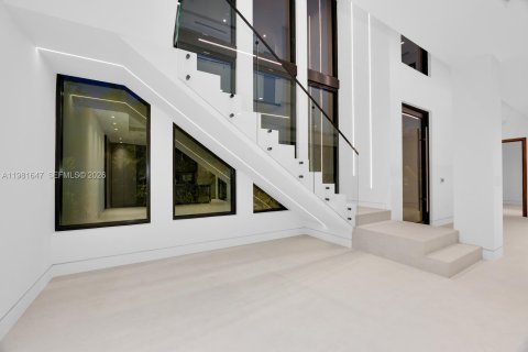 Купить виллу или дом в Майами, Флорида 5 спален, 361.58м2, № 2043601 - фото 21