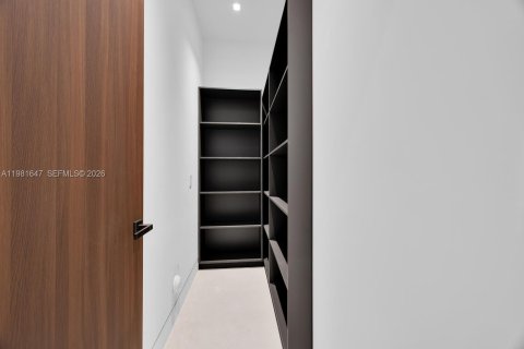 Купить виллу или дом в Майами, Флорида 5 спален, 361.58м2, № 2043601 - фото 27