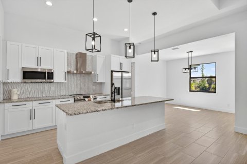 Villa ou maison à vendre à Cape Coral, Floride: 4 chambres № 1949642 - photo 9