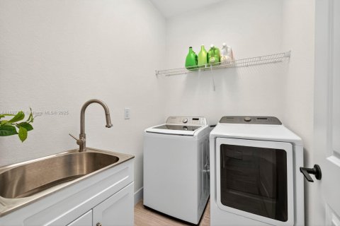 Villa ou maison à vendre à Cape Coral, Floride: 4 chambres № 1949642 - photo 26