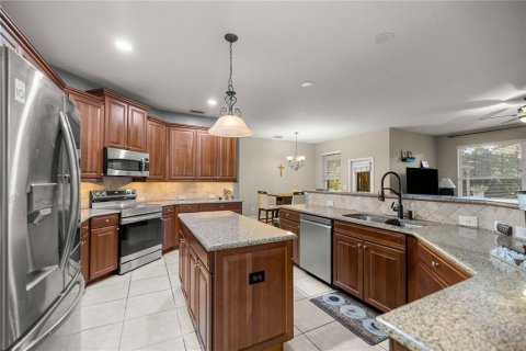 House in Clermont, Florida 4 bedrooms, 246.66 sq.m. № 2230855 - photo 9
