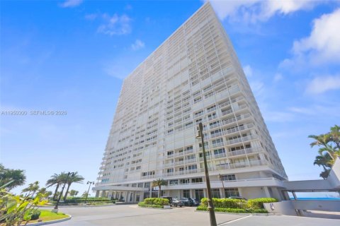 Condo in Fort Lauderdale, Florida, 2 bedrooms  № 2153076 - photo 28