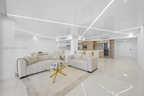 Condo in Fort Lauderdale, Florida, 2 bedrooms  № 2153076 - photo 11