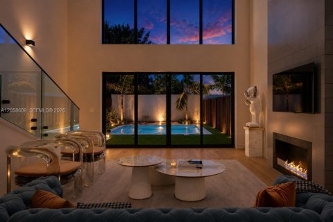 Condo in Miami, Florida, 4 bedrooms  № 2169125 - photo 2