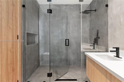 Condo in Miami, Florida, 4 bedrooms  № 2169125 - photo 25