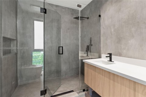 Condo in Miami, Florida, 4 bedrooms  № 2169125 - photo 16
