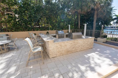 Copropriété à louer à Hillsboro Beach, Floride: 2 chambres, 107.21 m2 № 2023849 - photo 26