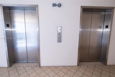 Copropriété à louer à Hillsboro Beach, Floride: 2 chambres, 107.21 m2 № 2023849 - photo 24