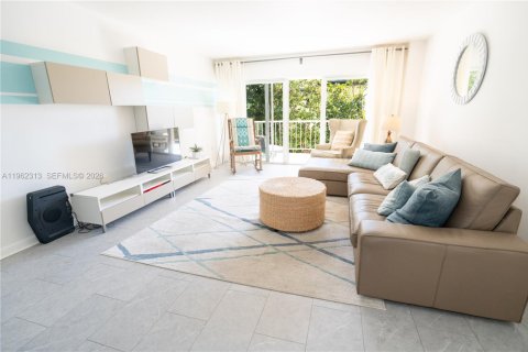 Copropriété à louer à Hillsboro Beach, Floride: 2 chambres, 107.21 m2 № 2023849 - photo 7