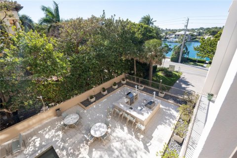 Copropriété à louer à Hillsboro Beach, Floride: 2 chambres, 107.21 m2 № 2023849 - photo 6