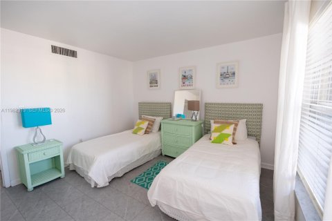 Copropriété à louer à Hillsboro Beach, Floride: 2 chambres, 107.21 m2 № 2023849 - photo 20