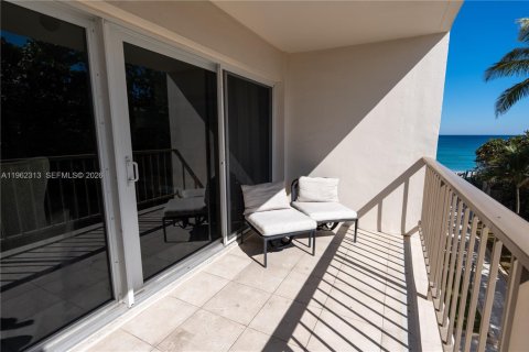 Copropriété à louer à Hillsboro Beach, Floride: 2 chambres, 107.21 m2 № 2023849 - photo 14