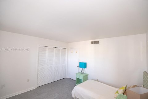 Copropriété à louer à Hillsboro Beach, Floride: 2 chambres, 107.21 m2 № 2023849 - photo 21