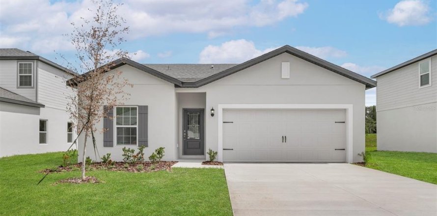 House in Astatula, Florida 3 bedrooms, 112.04 sq.m. № 1873028