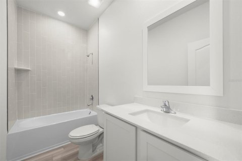 House in Astatula, Florida 3 bedrooms, 112.04 sq.m. № 1873028 - photo 16