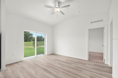 House in Astatula, Florida 3 bedrooms, 112.04 sq.m. № 1873028 - photo 5