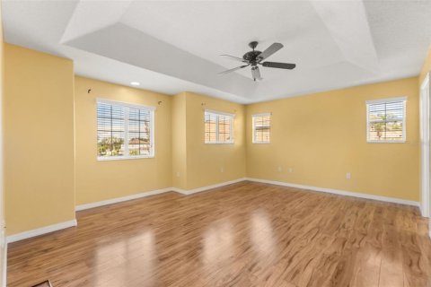 Villa ou maison à vendre à Eustis, Floride: 3 chambres, 165.18 m2 № 2396307 - photo 16