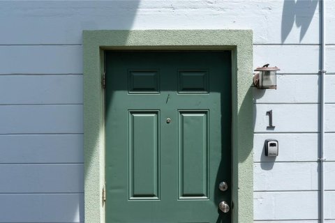 Villa ou maison à louer à Treasure Island, Floride: 1 chambre, 68.75 m2 № 1656605 - photo 2