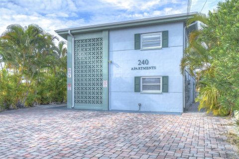 Villa ou maison à louer à Treasure Island, Floride: 1 chambre, 68.75 m2 № 1656605 - photo 1