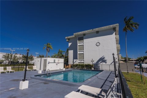 Apartamento en alquiler en Miami, Florida, 35.77 m2 № 2011176 - foto 7