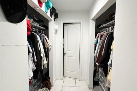 Adosado en venta en Miami, Florida, 2 dormitorios, 127.74 m2 № 1962877 - foto 13