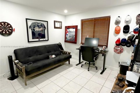 Adosado en venta en Miami, Florida, 2 dormitorios, 127.74 m2 № 1962877 - foto 11